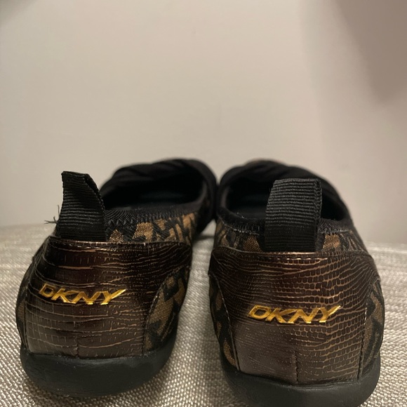 DKNY wedge shoes size 8 - Picture 4 of 7